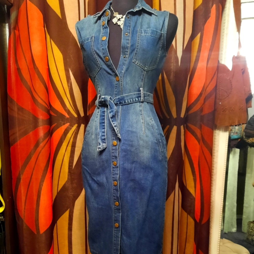 DENIM JEAN DRESS SIZE SMALL